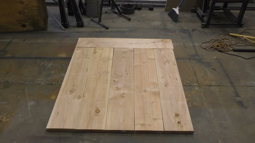 Panel armado con 5 tablas verticales y una horizontal arriba